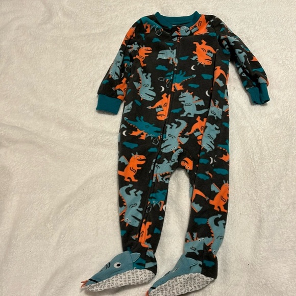 12 months warm footie pajamas carters with dinosaurs! Very warm and cozy - Picture 1 of 4